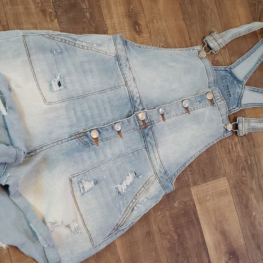 Jeans - Picture 2 of 3
